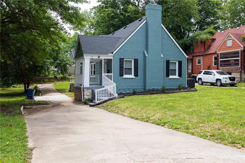 77th Ter, Kansas City, MO 64131