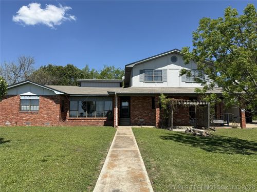 2343 E 2050 Rd, Hugo, OK, 74743 | Card Image