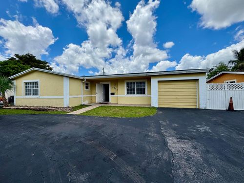 3941 Nw 36th Ter, Lauderdale Lakes, FL, 33309-4803 | Card Image