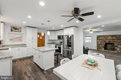 2913 Wardensville Grade, WINCHESTER, VA, 22602-3050 | Card Image