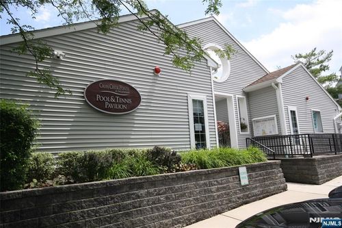 30 Cliff Dr, Englewood, NJ, 07631-5058 | Card Image