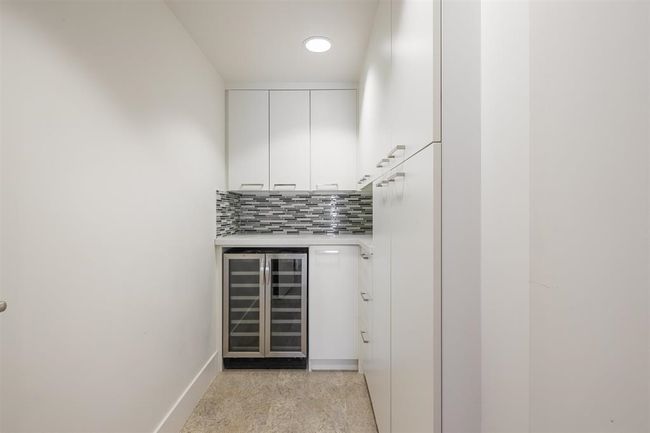 3701 - 667 Howe St, Condo with 3 bedrooms, 3 bathrooms and 2 parking in Vancouver BC | Image 12