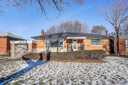 156 Combe Ave, North York, ON, M3H4K3 | Card Image