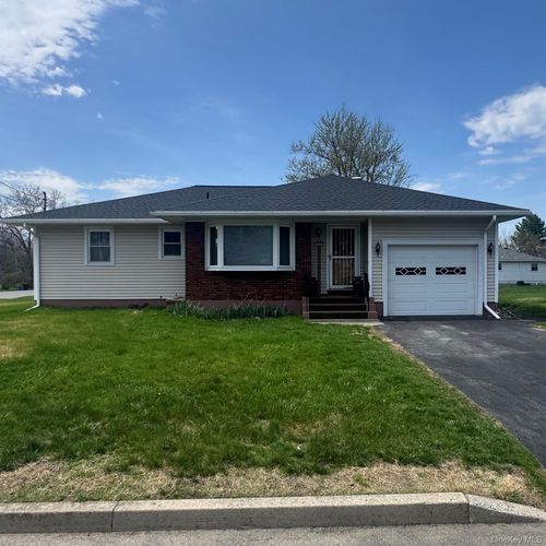 23 Crestwood Ave, Troy, NY, 12180-8363 | Card Image