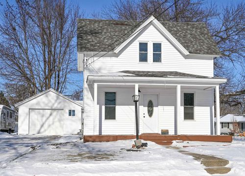 120 E Prospect St, Manchester, IA, 52057-1417 | Card Image