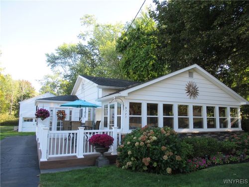 9171 Lake Shore Rd, Angola, NY, 14006-9654 | Card Image