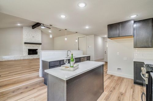 5500 Ferret Path, Austin, TX, 78744-3832 | Card Image