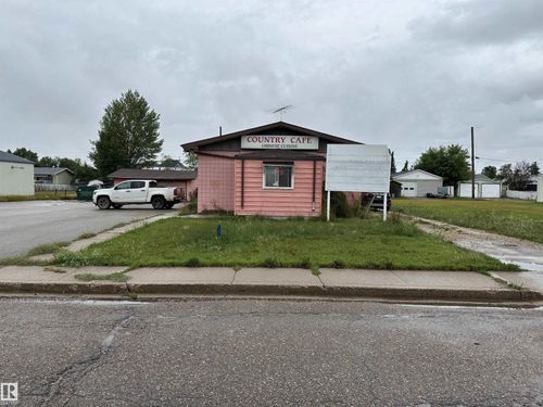 10728 101 St, Westlock, AB, T7P1H7 | Card Image