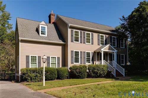8033 Ellerson Wood Dr, Mechanicsville, VA, 23111-5951 | Card Image