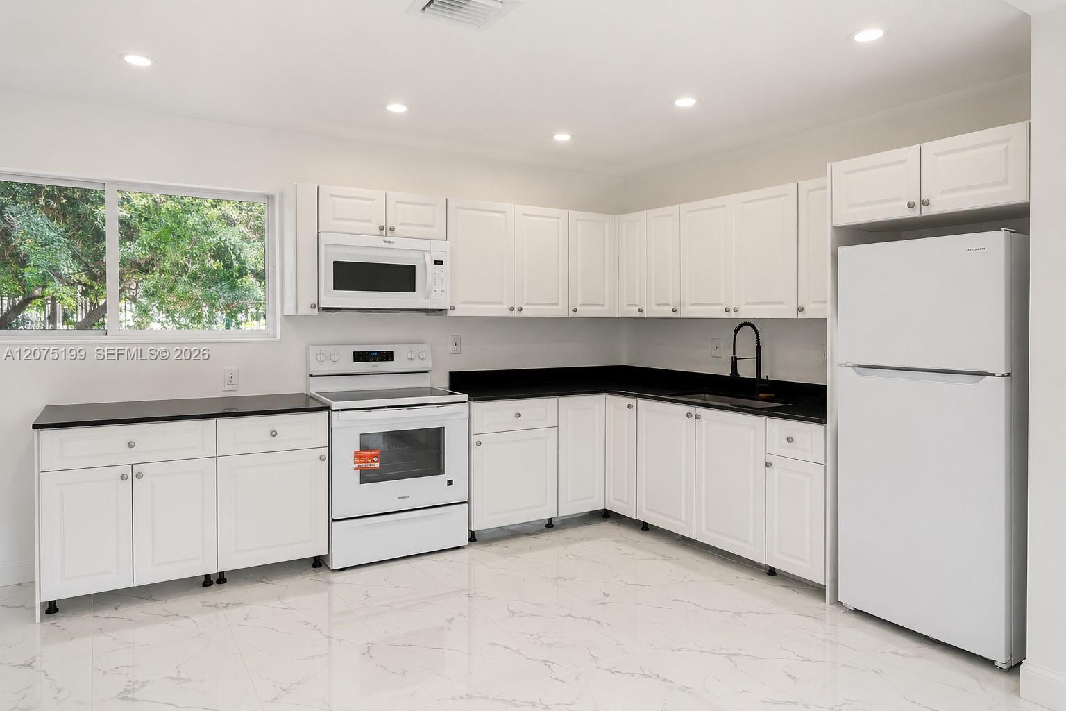 Residential Lease in Miami 3