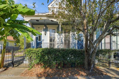 1909 Washington Ave, New Orleans, LA, 70113-1729 | Card Image