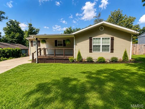 951 Eastridge Dr, Pacific, MO, 63069-6306 | Card Image