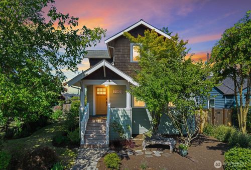9501 Dayton Ave N, Seattle, WA, 98103-3125 | Card Image