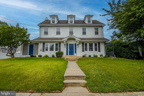 15 E Albemarle Ave, LANSDOWNE, PA, 19050-1202 | Card Image