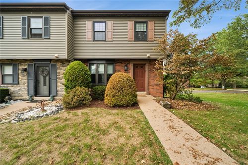 7398 Beacon Hill Dr, Wilkinsburg, PA, 15221-2581 | Card Image
