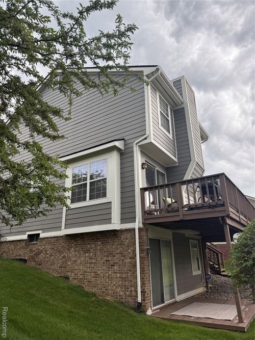 31199 Columbia Dr, Novi, MI, 48377-1516 | Card Image