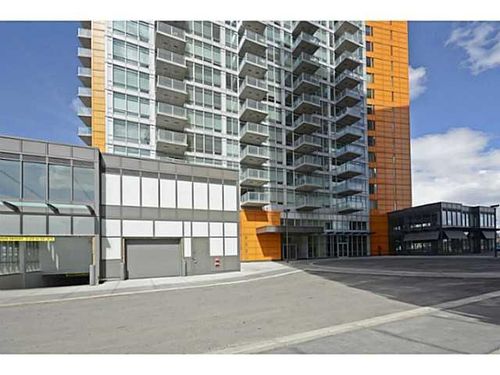 302-3830 Brentwood Rd Nw, Calgary, AB, T2L2J9 | Card Image