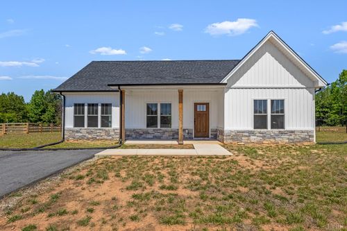 3729 Kentuck Rd, Ringgold, VA, 24586-4813 | Card Image