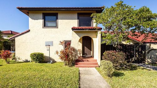 549 Hunter Cir, KISSIMMEE, FL, 34758-3336 | Card Image