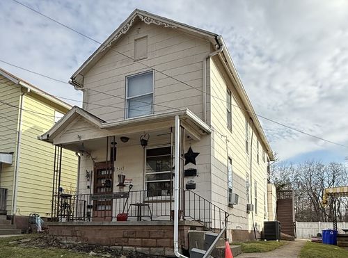 422 E Division St, New Castle, PA, 16101 | Card Image
