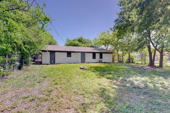 128 Se Gardens Blvd, House other with 3 bedrooms, 2 bathrooms and null parking in Burleson TX | Image 37