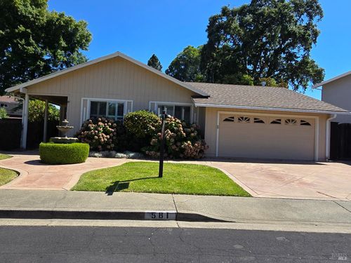581 Werner Way, Vacaville, CA, 95688-3609 | Card Image