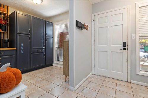 4846 Twin Lakes Trl, Atlanta, GA, 30360-1727 | Card Image