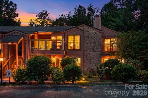 60 Ravencroft Ln, Asheville, NC, 28803-2156 | Card Image