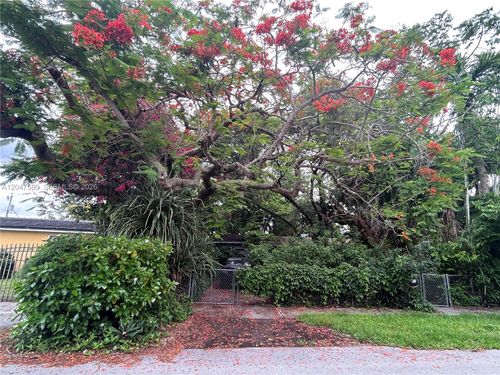 8285 Sw 47th St, Miami, FL, 33155-5402 | Card Image