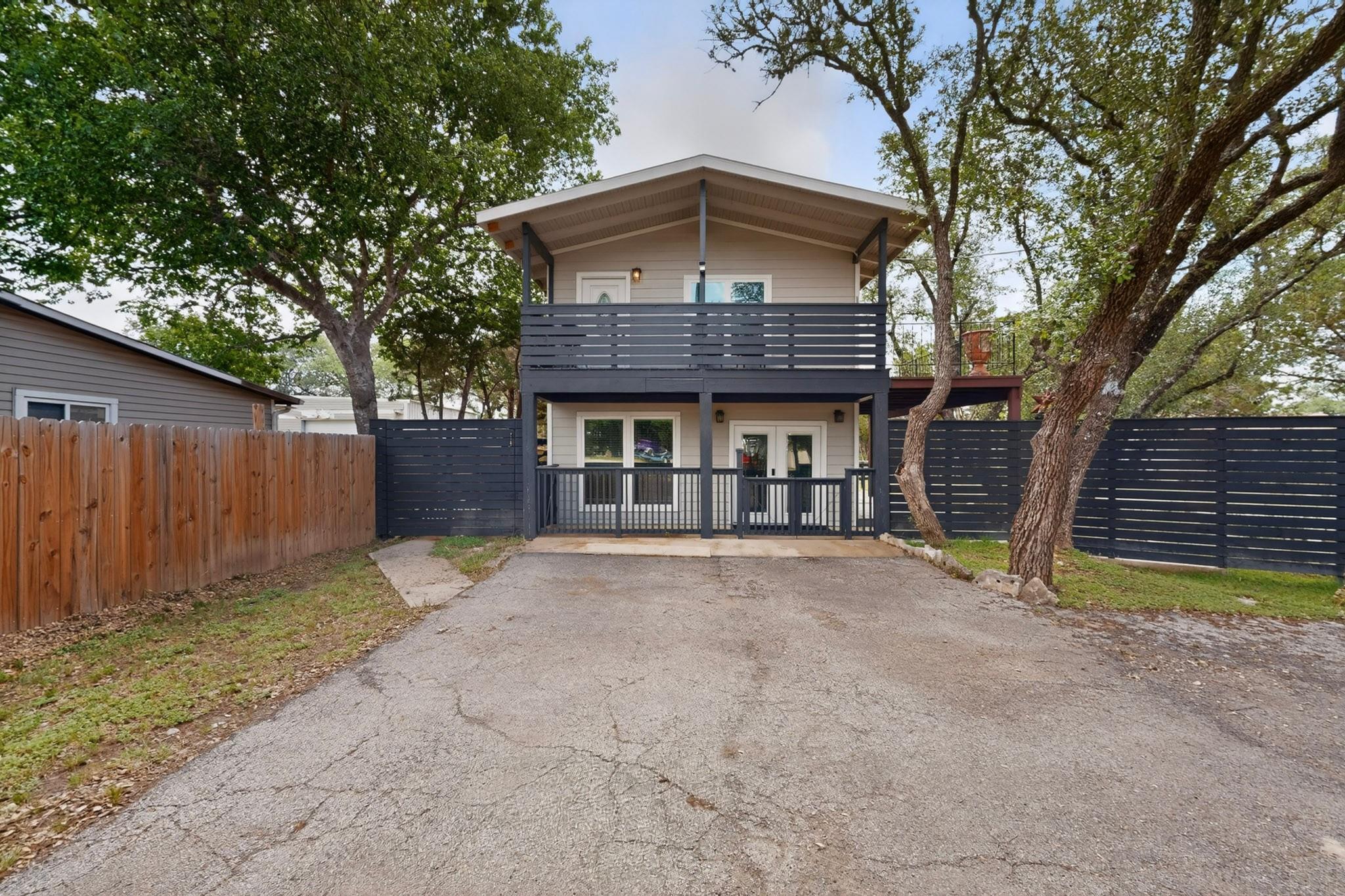 Residential in Canyon Lake