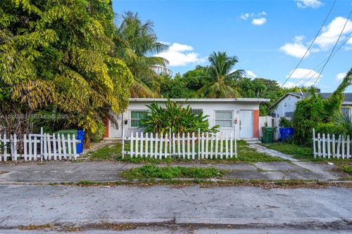 5631 Nw 5th Ct, Miami, FL, 33127-1541 | Card Image