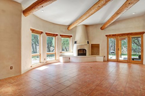 7 Farrell St, Ranchos De Taos, NM, 87557-8792 | Card Image