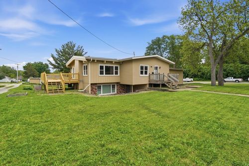 1016 Catherine St, Cedar Falls, IA, 50613-2425 | Card Image