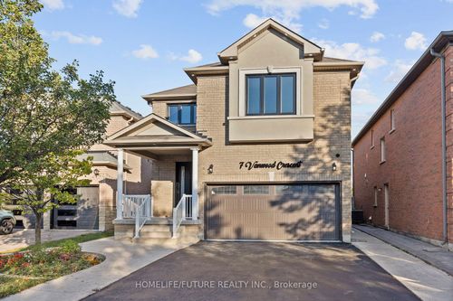 7 Vanwood Cres, Brampton, ON, L6P2X4 | Card Image