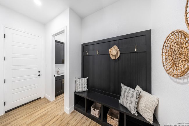 1716 Pr 1715 &Amp; Pr, House other with 4 bedrooms, 4 bathrooms and null parking in Mico TX | Image 5