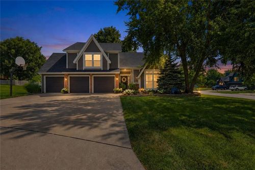 5106 Anderson St, Shawnee, KS, 66226-3811 | Card Image