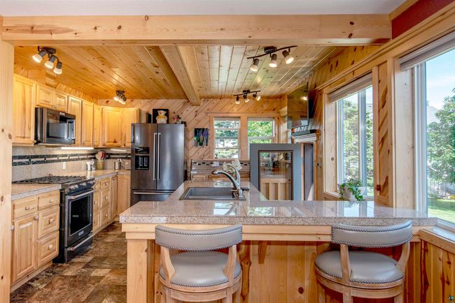 206 N Broadway Ave, House other with 2 bedrooms, 2 bathrooms and null parking in Grand Marais MN | Image 10