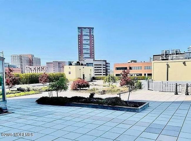 APT-2205 - 1 Spring St, House other with 2 bedrooms, 2 bathrooms and null parking in New Brunswick NJ | Image 71