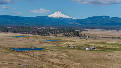 56100 Smock Rd, Tygh Valley, OR, 97063-8707 | Card Image