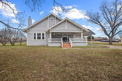 715 E 5th St, Ferris, TX, 75125-2305 | Card Image