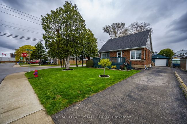 137 Allenby Ave, House other with 3 bedrooms, 3 bathrooms and 7 parking in Hamilton ON | Image 37