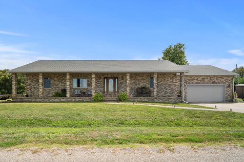 201 E Green St, Secor, IL, 61771-9621 | Card Image