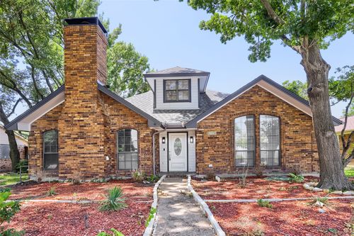 6817 Wickliff Trl, Plano, TX, 75023-1716 | Card Image