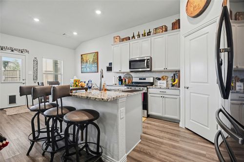 223 Sunshine Ln, Lavon, TX, 75166-1207 | Card Image