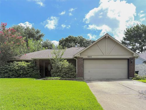 15815 Pilgrim Hall Dr, Friendswood, TX, 77546-2958 | Card Image