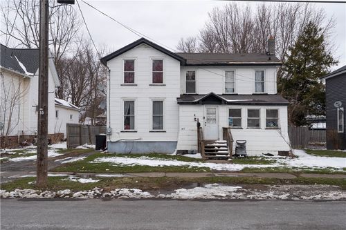 243 E Park St, Albion, NY, 14411-1454 | Card Image