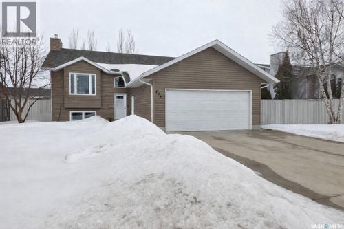 706 7th Ave W, Meadow Lake, SK, S9X1A7 | Card Image