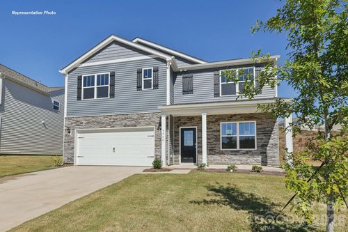 584 17th Avenue Drive Ne, Hickory, NC, 28601 | Card Image