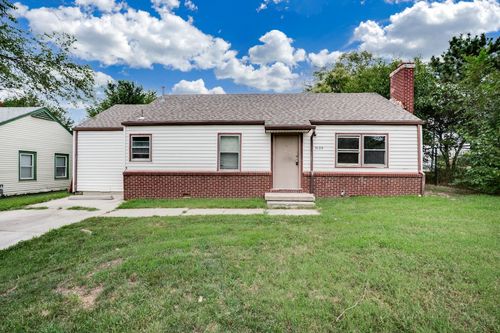3120 E Stadium Dr, Wichita, KS, 67214-2356 | Card Image