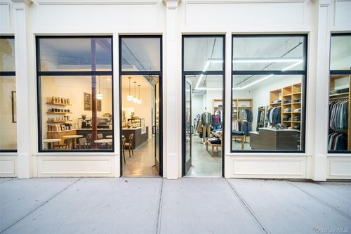 10 Market St, Wappingers Falls, NY, 12590-2302 | Card Image